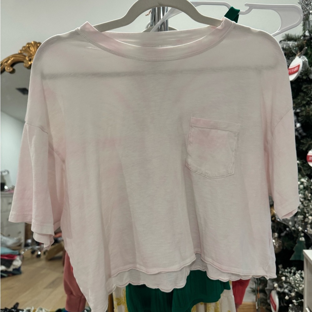 Light Pink Cropped T-Shirt with Pocket